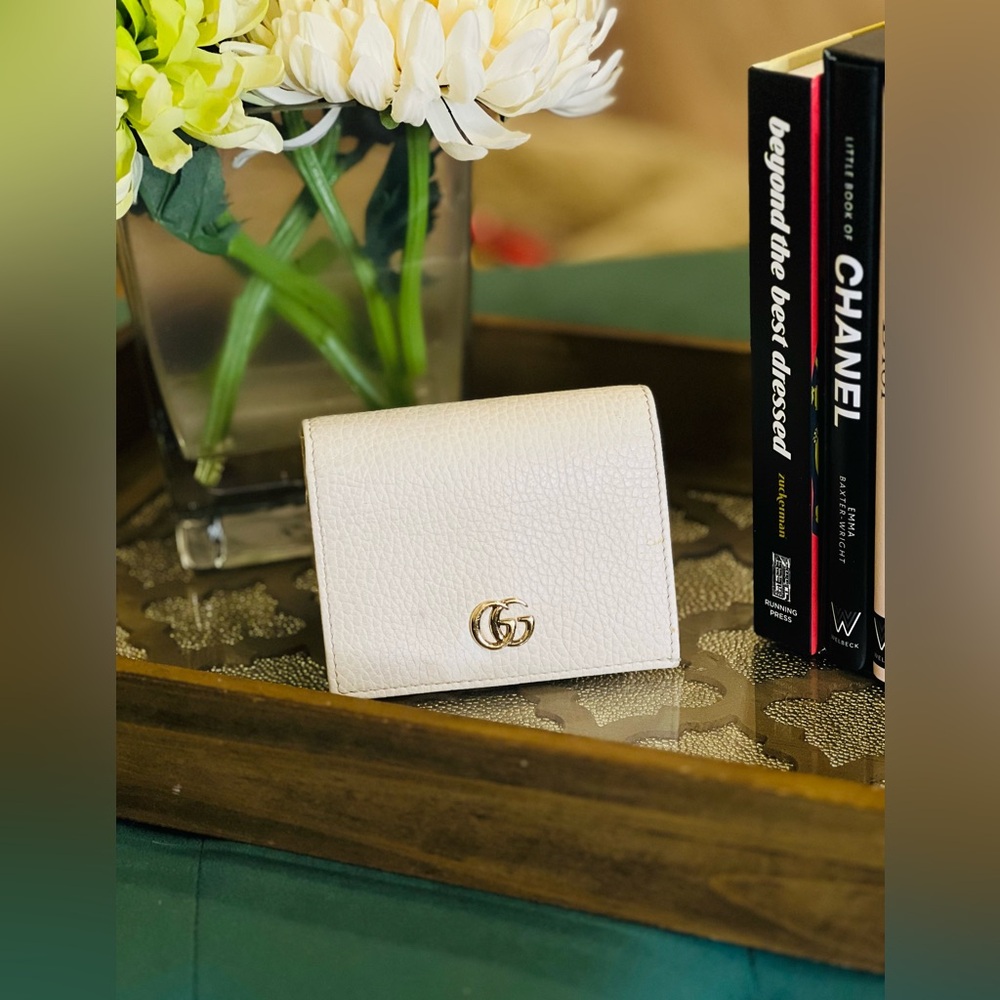 Gucci GG Marmont Logo Compact Wallet